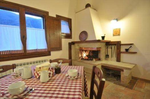Azienda Agrituristica La Valle Del Sambuco Норча Екстериор снимка