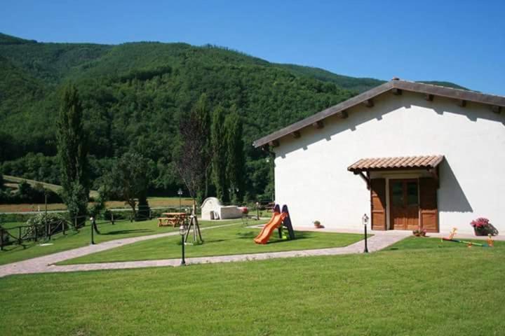 Azienda Agrituristica La Valle Del Sambuco Норча Екстериор снимка