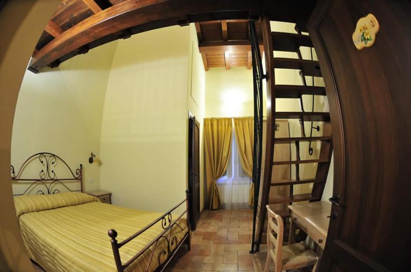 Azienda Agrituristica La Valle Del Sambuco Норча Екстериор снимка